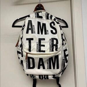 EURO BACKPACK GRAPHIC CHIC ROBIN RUTH